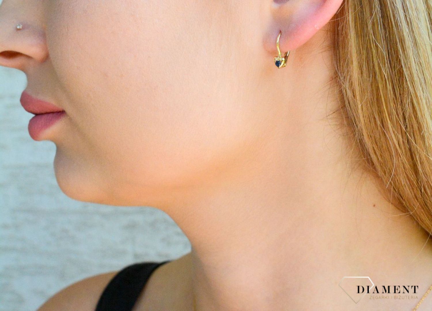 Złote kolczyki 585 Serce z granatową cyrkonią KL 11817B.jpg